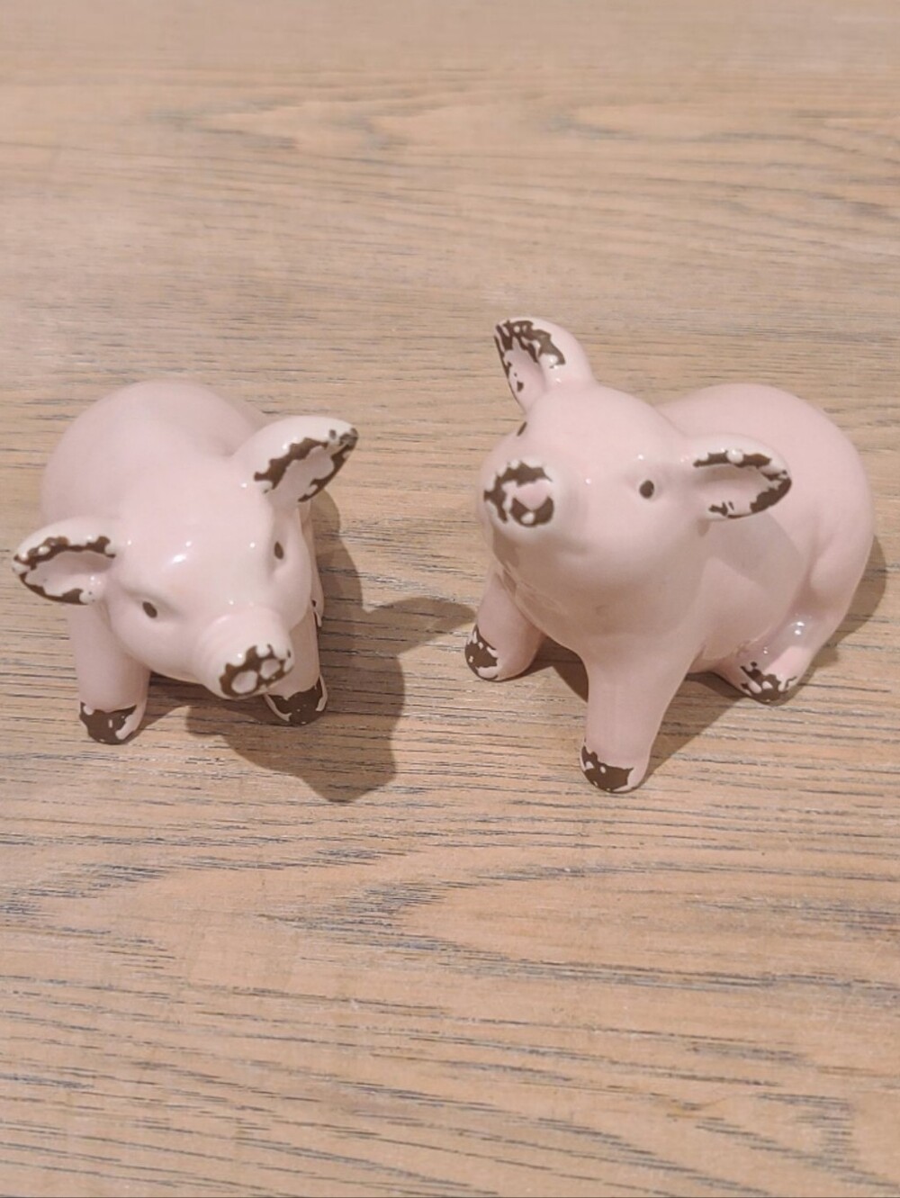 Vintage Style Pink Ceramic Pig Figurines Set of 2 - Distressed Farmhouse Country